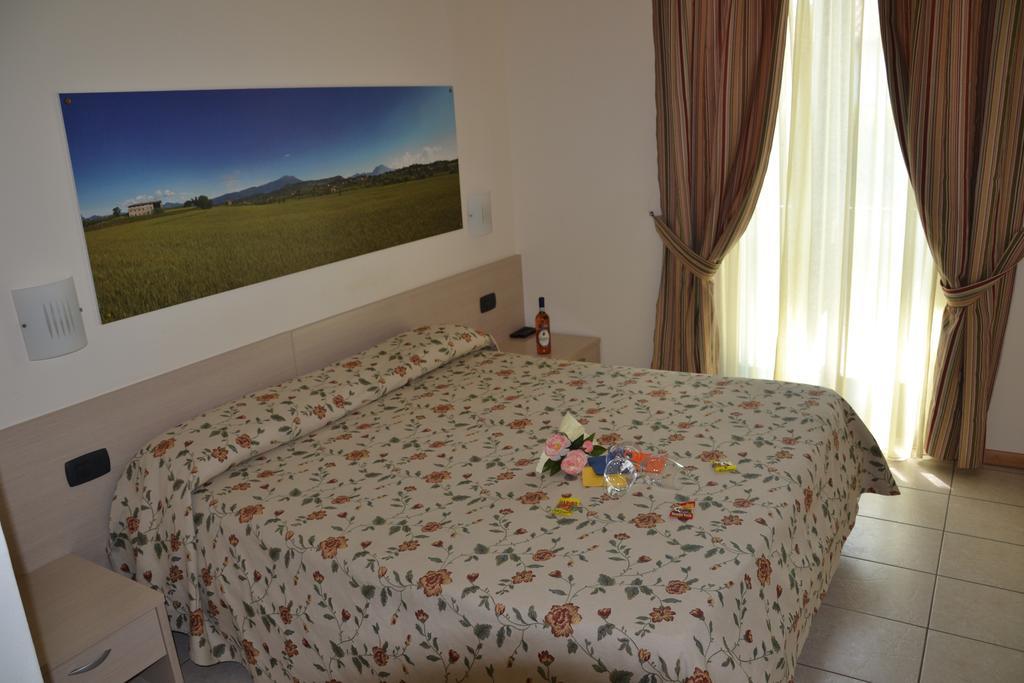 Locanda Le Palafitte Bardolino Rom bilde